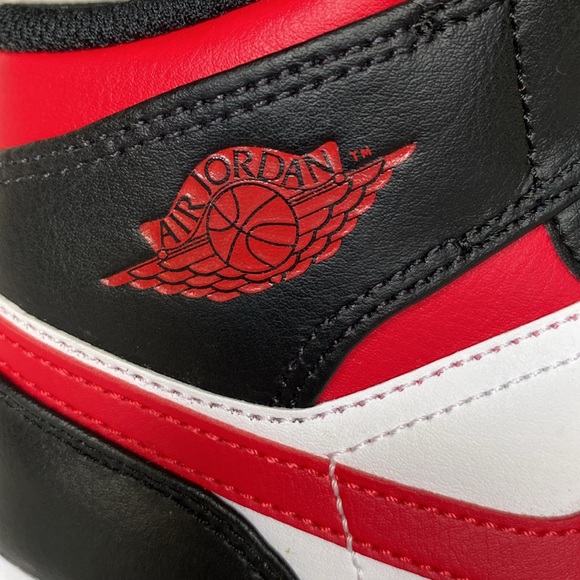 Air Jordan 1 Mid (GS) size Youth 5 - Picture 7 of 9